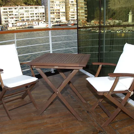 Otantik Gemi Hotel