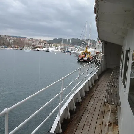 Otantik Gemi Hotel 3*