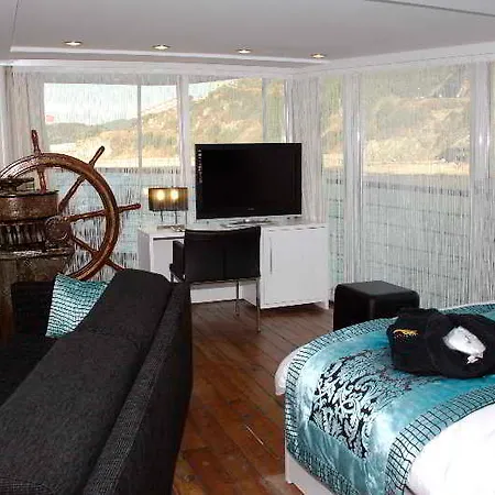 Otantik Gemi Hotel 3*