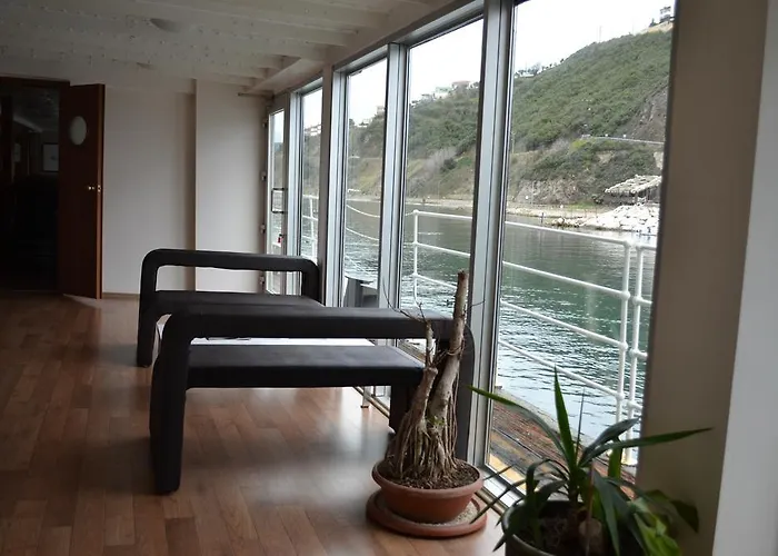 Otantik Gemi Hotel 3*