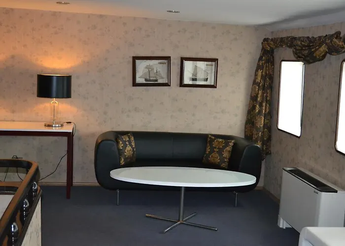 Hotel Otantik Gemi Mudanya