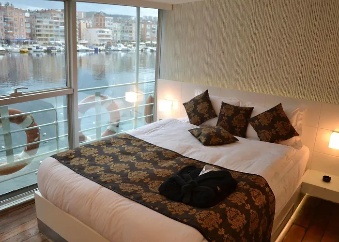 Hotel Otantik Gemi Mudanya